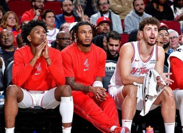 DB彩票-记者乌度卡多次敦促惠特摩尔以团队为先，但未能如愿(nba乌度卡)